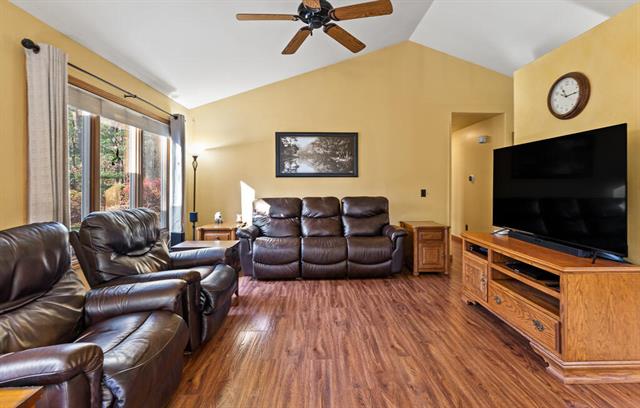 Builiding view five for 423 Fernwood, Muskegon, MI. 49442