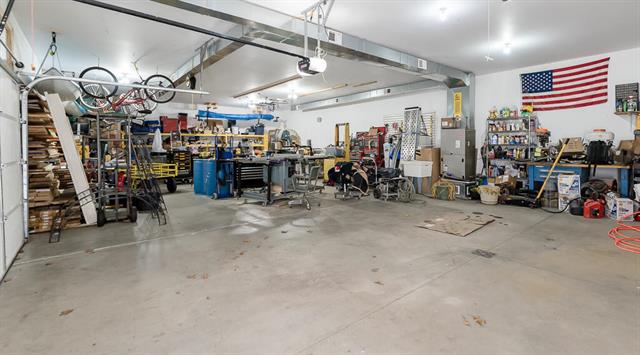 Builiding view forty for 423 Fernwood, Muskegon, MI. 49442