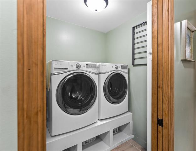 Builiding view seventeen for 423 Fernwood, Muskegon, MI. 49442