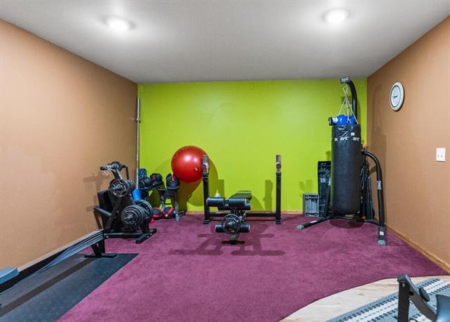 Builiding view thirty one for 423 Fernwood, Muskegon, MI. 49442