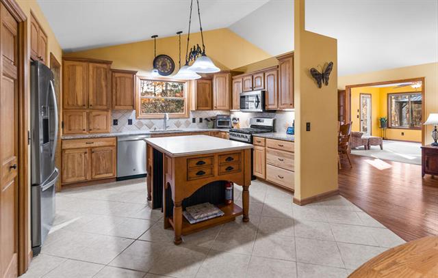 Builiding view twelve for 423 Fernwood, Muskegon, MI. 49442