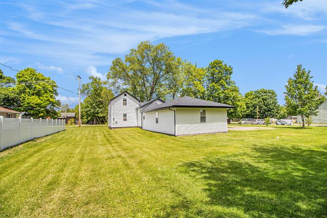 Builiding view twelve for 512 Cass, Schoolcraft, MI. 49087