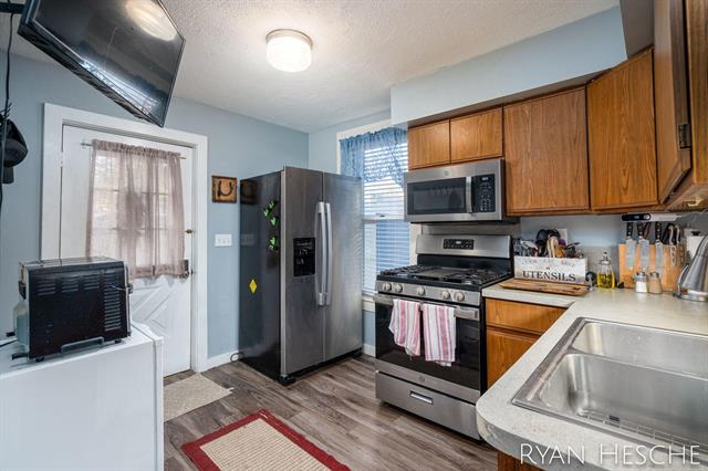 Builiding view eleven for 150 Main, Saranac, MI. 48881