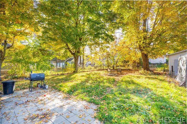 Builiding view five for 150 Main, Saranac, MI. 48881