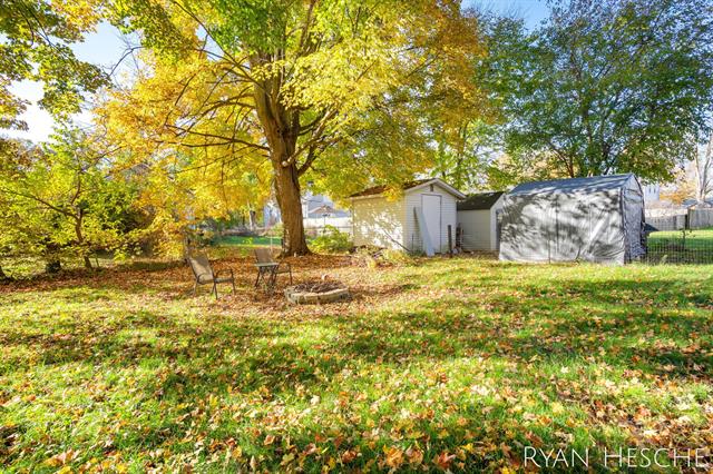 Builiding view six for 150 Main, Saranac, MI. 48881