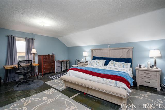 Builiding view twenty for 150 Main, Saranac, MI. 48881