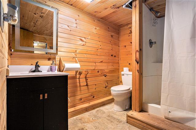 Builiding view eighteen for 69705 Eisenhower, Sturgis, MI. 49091