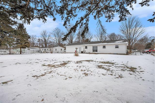 Builiding view twenty three for 69705 Eisenhower, Sturgis, MI. 49091