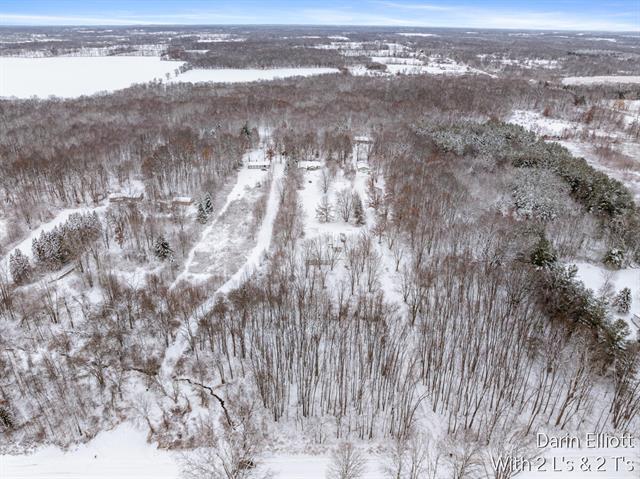 Builiding view forty three for 3155 Cowboy Cove, Ionia, MI. 48846