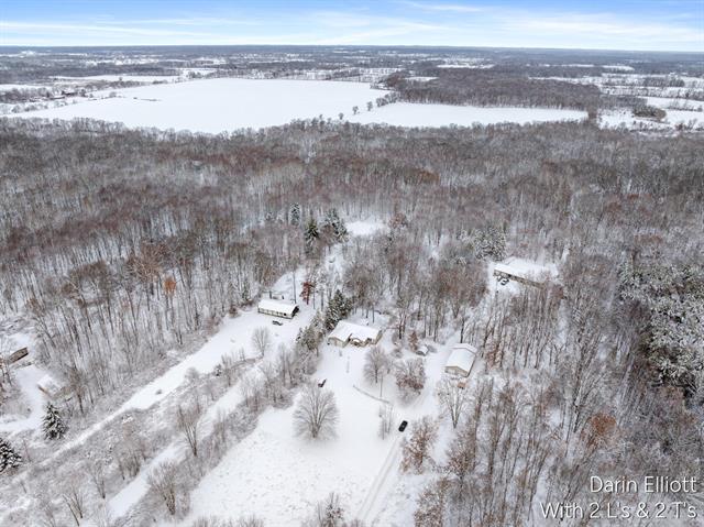 Builiding view forty two for 3155 Cowboy Cove, Ionia, MI. 48846