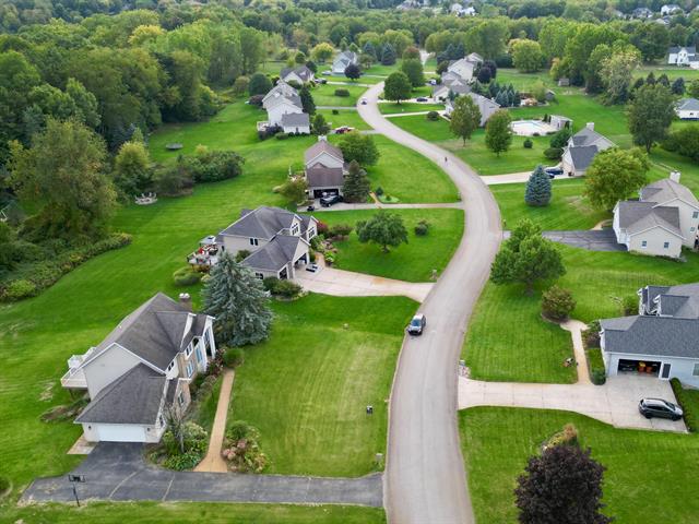 Builiding view fifty five for 5814 Cannon Hills, Ada, MI. 49301