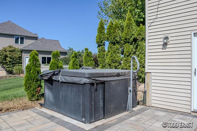 Builiding view forty one for 5814 Cannon Hills, Ada, MI. 49301