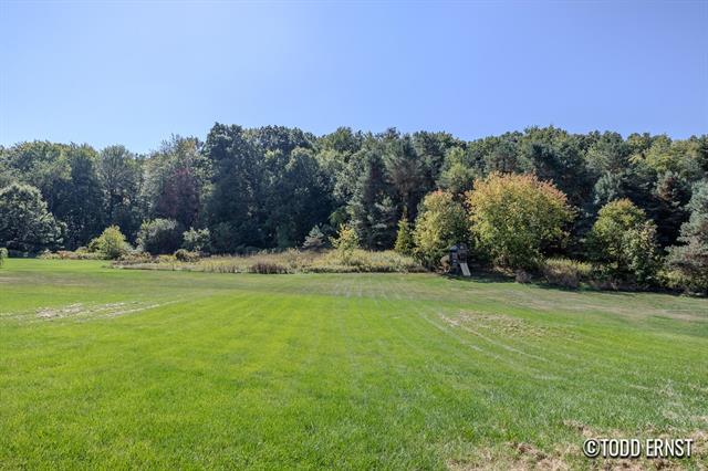 Builiding view forty seven for 5814 Cannon Hills, Ada, MI. 49301