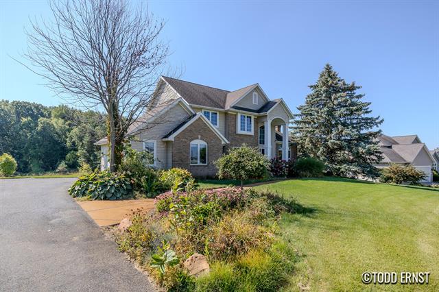 Builiding view one for 5814 Cannon Hills, Ada, MI. 49301