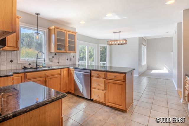 Builiding view ten for 5814 Cannon Hills, Ada, MI. 49301