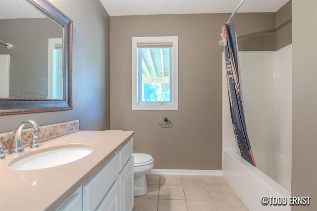 Builiding view thirty six for 5814 Cannon Hills, Ada, MI. 49301