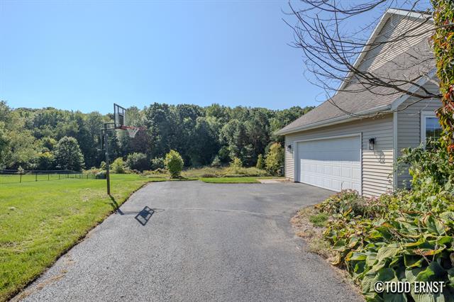 Builiding view two for 5814 Cannon Hills, Ada, MI. 49301