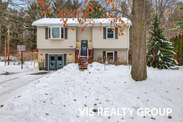 Builiding view fifty eight for 19210 Glendale, Spring Lake, MI. 49456