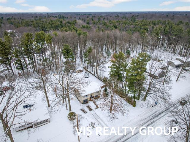 Builiding view fifty for 19210 Glendale, Spring Lake, MI. 49456