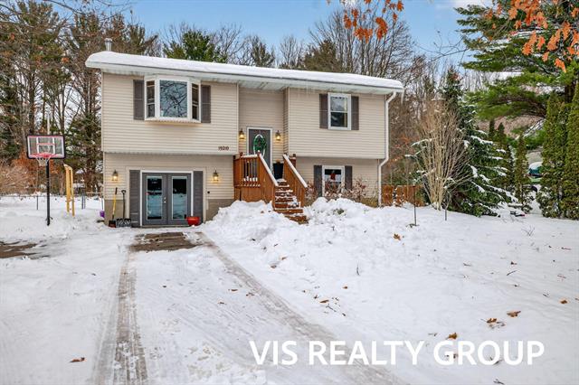 Builiding view seven for 19210 Glendale, Spring Lake, MI. 49456