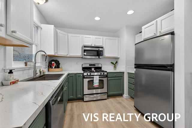 Builiding view seventeen for 19210 Glendale, Spring Lake, MI. 49456