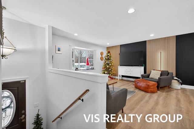 Builiding view thirty five for 19210 Glendale, Spring Lake, MI. 49456