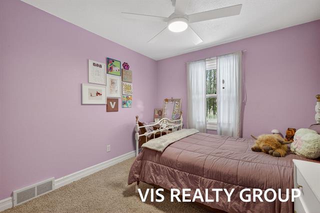 Builiding view thirty three for 19210 Glendale, Spring Lake, MI. 49456