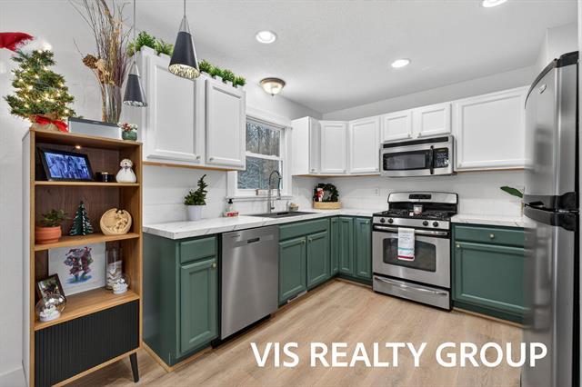 Builiding view twelve for 19210 Glendale, Spring Lake, MI. 49456