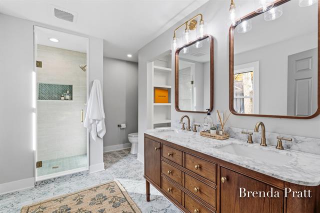 Builiding view eighteen for 2559 Alger, Grand Rapids, MI. 49546