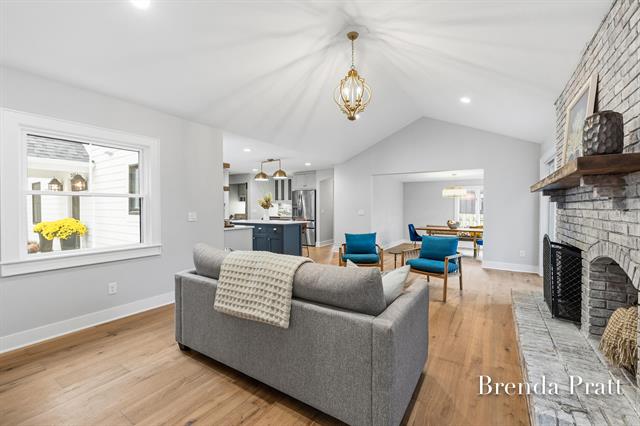 Builiding view eleven for 2559 Alger, Grand Rapids, MI. 49546