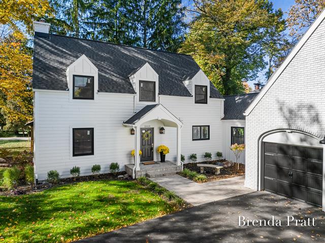 Builiding view fifty one for 2559 Alger, Grand Rapids, MI. 49546