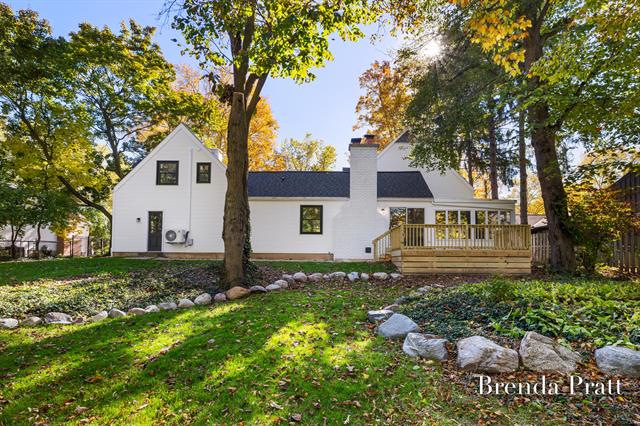 Builiding view forty seven for 2559 Alger, Grand Rapids, MI. 49546