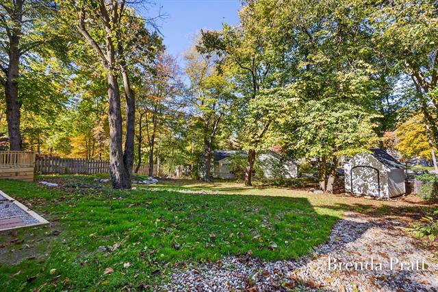 Builiding view forty six for 2559 Alger, Grand Rapids, MI. 49546