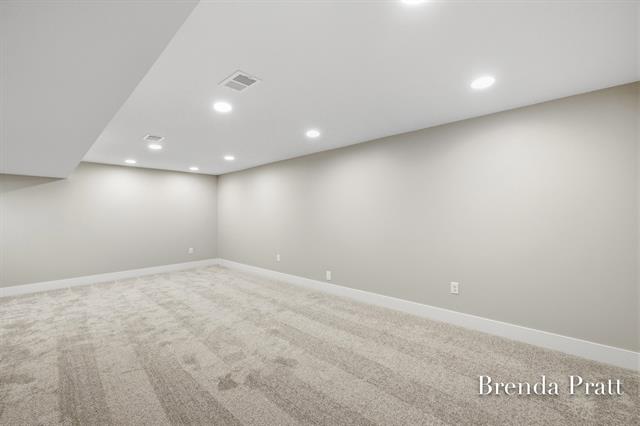 Builiding view forty two for 2559 Alger, Grand Rapids, MI. 49546