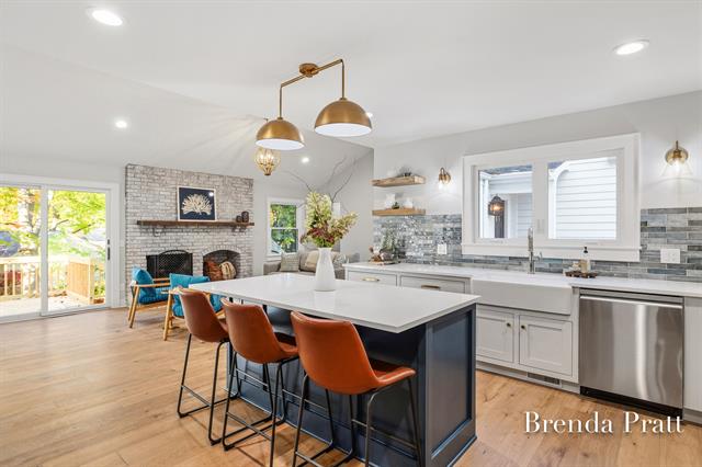 Builiding view four for 2559 Alger, Grand Rapids, MI. 49546