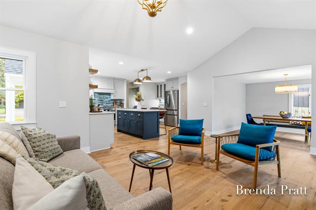 Builiding view nine for 2559 Alger, Grand Rapids, MI. 49546