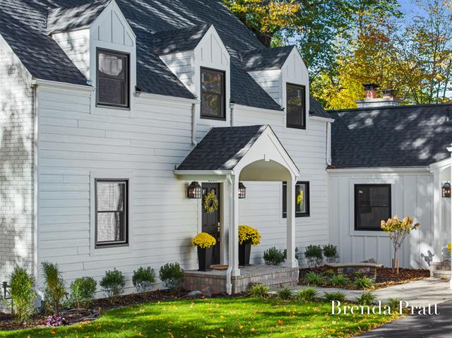 Builiding view one for 2559 Alger, Grand Rapids, MI. 49546