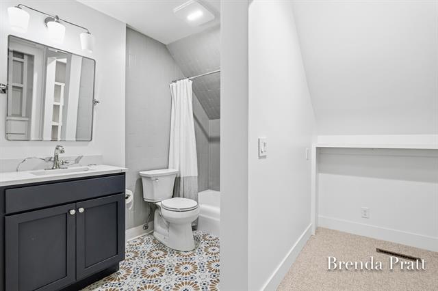 Builiding view thirty one for 2559 Alger, Grand Rapids, MI. 49546