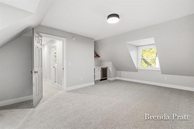 Builiding view thirty seven for 2559 Alger, Grand Rapids, MI. 49546