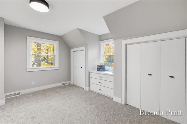 Builiding view twenty five for 2559 Alger, Grand Rapids, MI. 49546