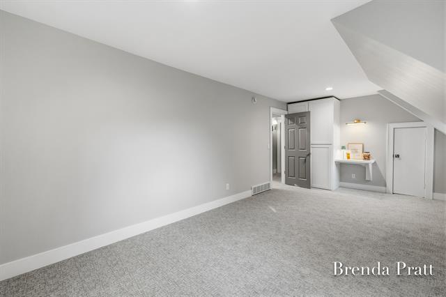 Builiding view twenty nine for 2559 Alger, Grand Rapids, MI. 49546