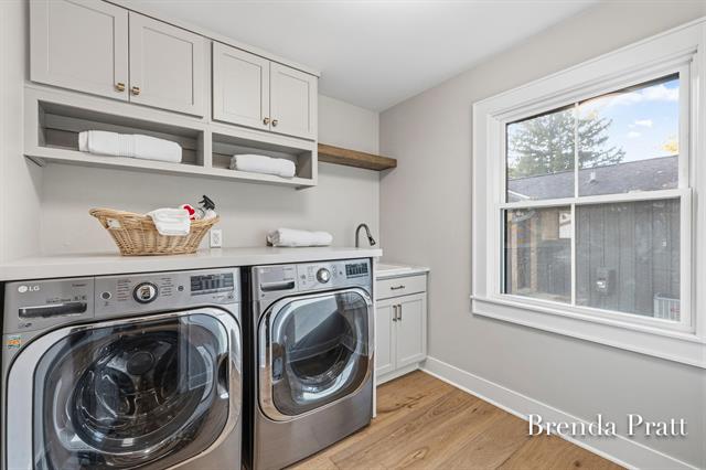 Builiding view twenty two for 2559 Alger, Grand Rapids, MI. 49546