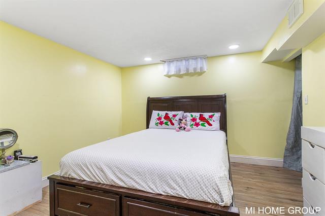 Builiding view twelve for 3801 Taft, Wyoming, MI. 49519