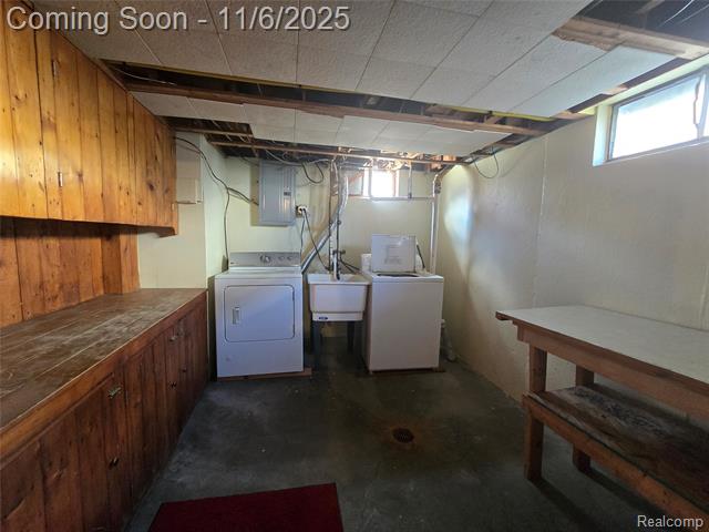 Builiding view eighteen for 629 N Campbell, Royal Oak, MI. 48067