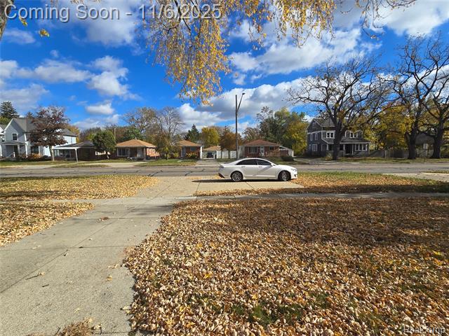 Builiding view twenty four for 629 N Campbell, Royal Oak, MI. 48067