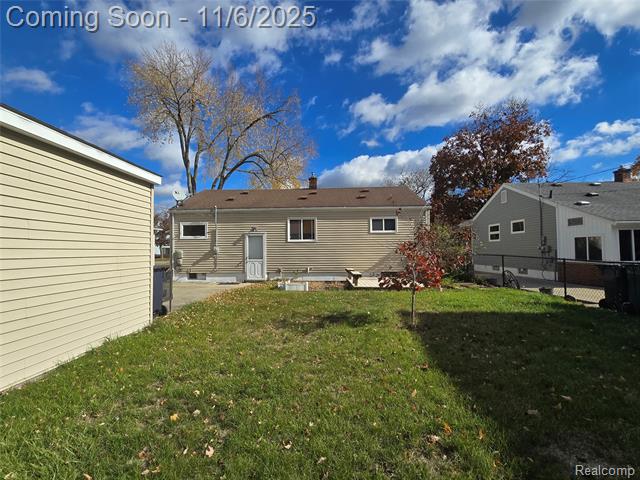 Builiding view twenty three for 629 N Campbell, Royal Oak, MI. 48067