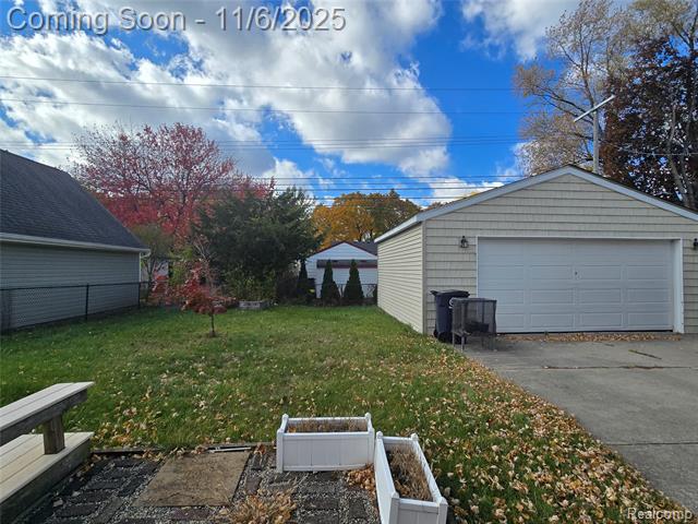 Builiding view twenty two for 629 N Campbell, Royal Oak, MI. 48067