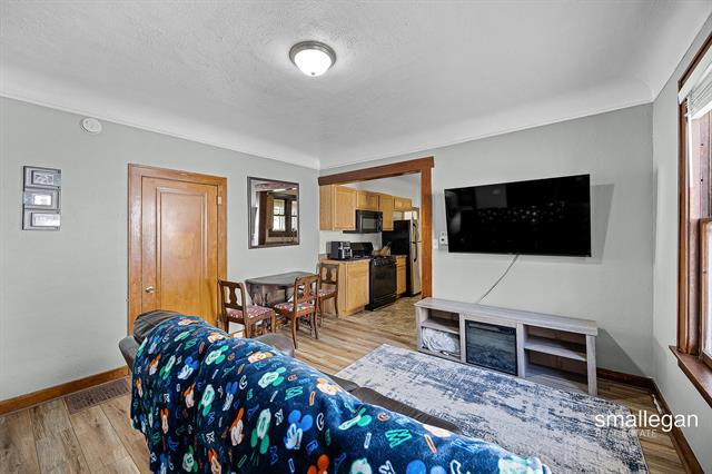 Builiding view eight for 1023 Pulawski, Grand Rapids, MI. 49504