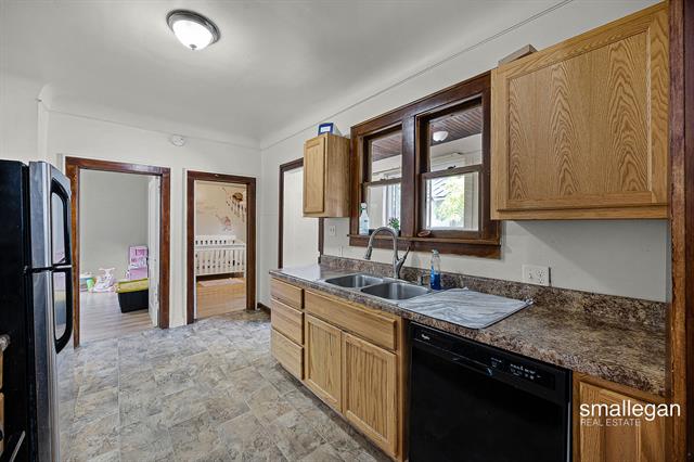 Builiding view six for 1023 Pulawski, Grand Rapids, MI. 49504