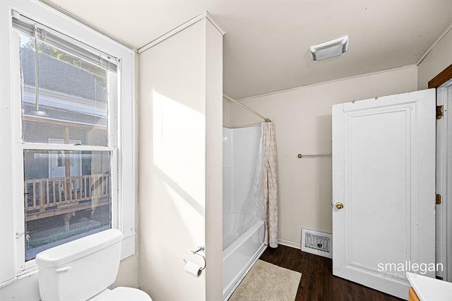 Builiding view twelve for 1023 Pulawski, Grand Rapids, MI. 49504